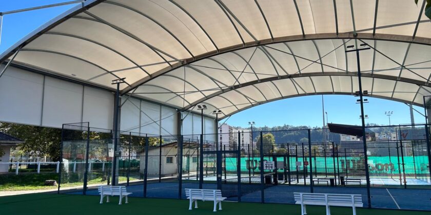 Les pistes de padel sont couvertes